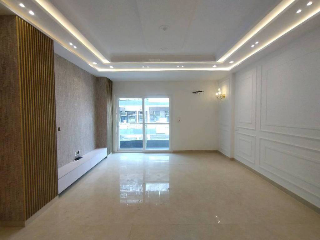  the crest Living Area