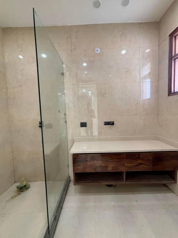 greenfields grandeur builder floors Bathroom