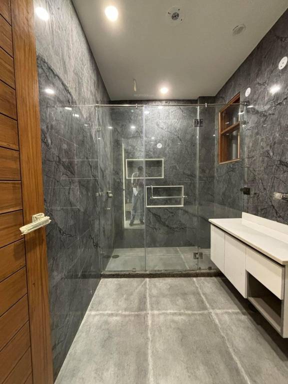  greenfields grandeur builder floors Bathroom
