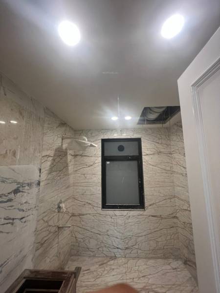  realty-floors Bathroom