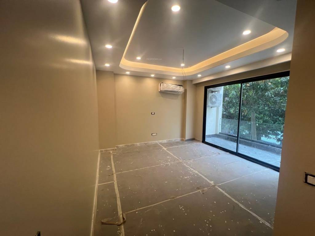  realty floors Bedroom