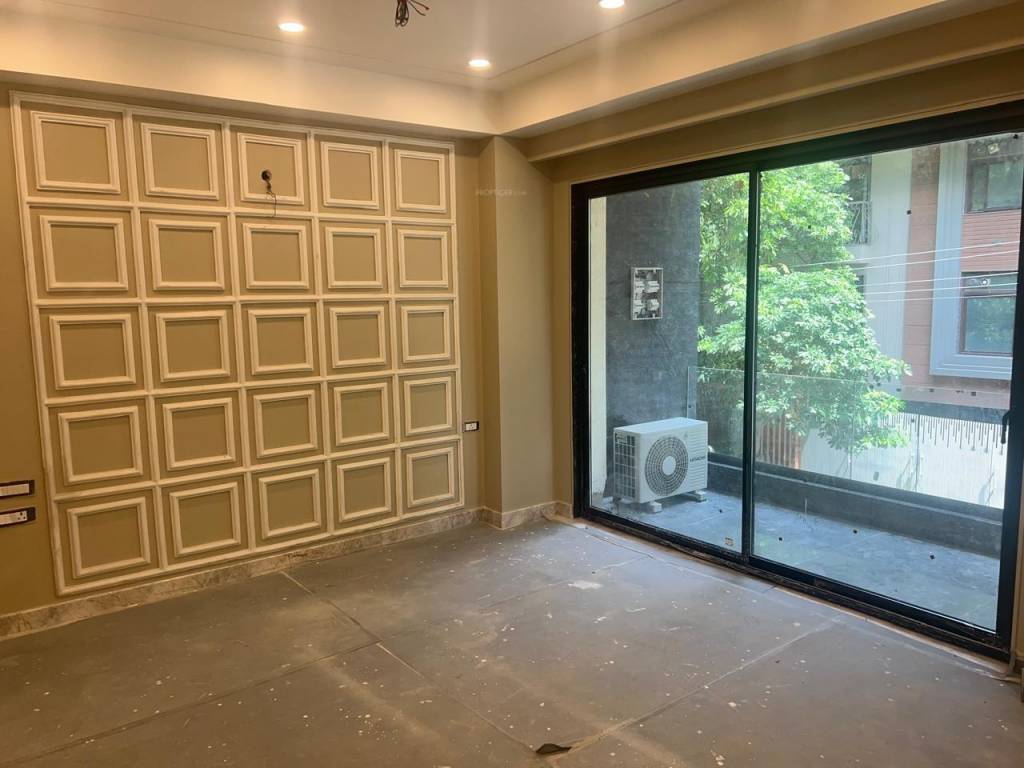  realty floors Bedroom