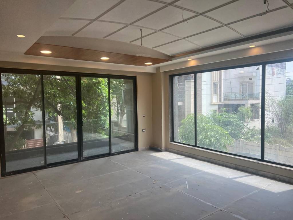  realty floors Living Area