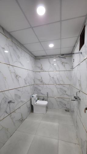 Bathroom laxmi-niwas-and-om-niwas Bathroom