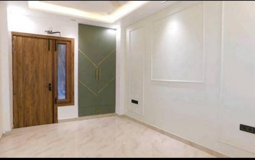 Bedroom gupta-ultra-luxury-floors Bedroom