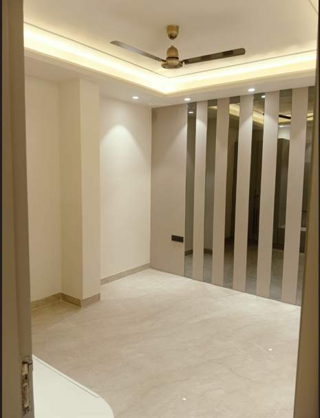  gupta luxury floors Dining Area