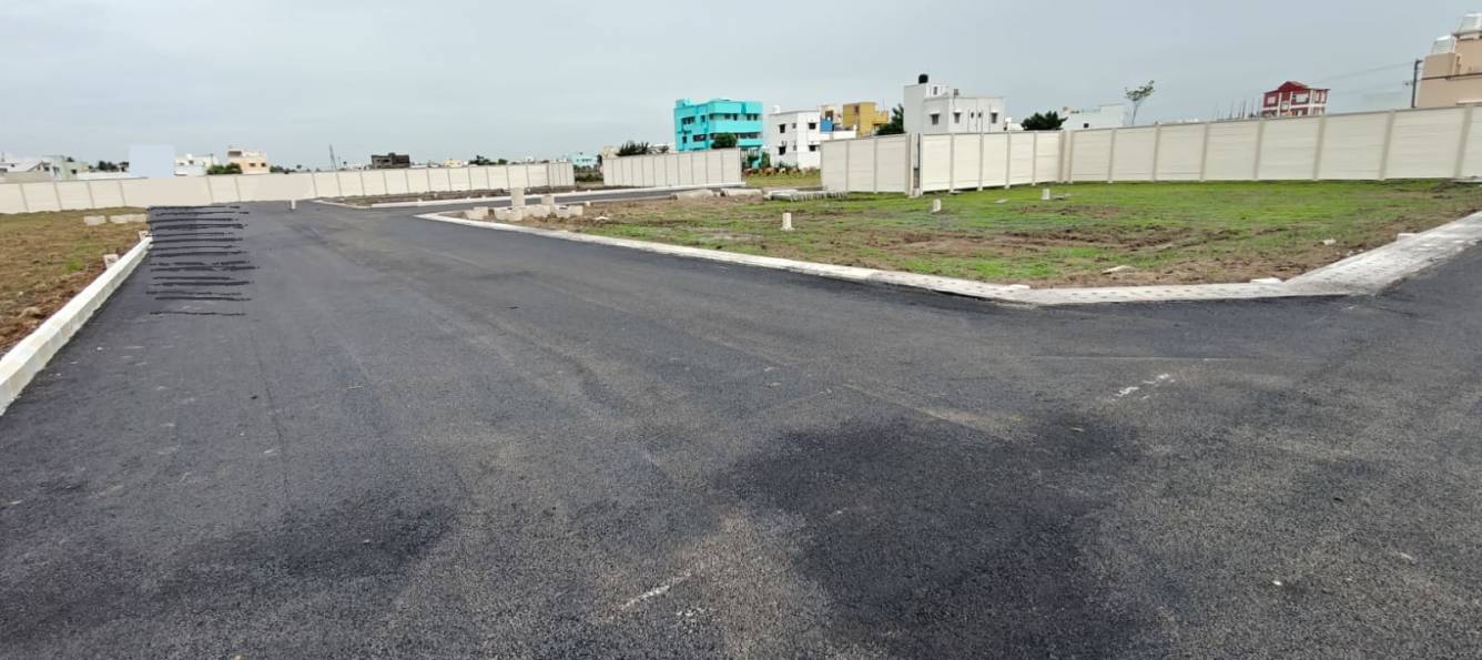  luxland mini town Plot