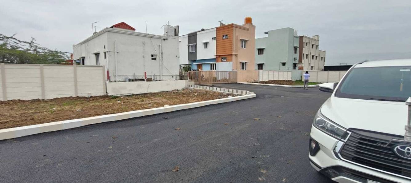  luxland mini town Plot