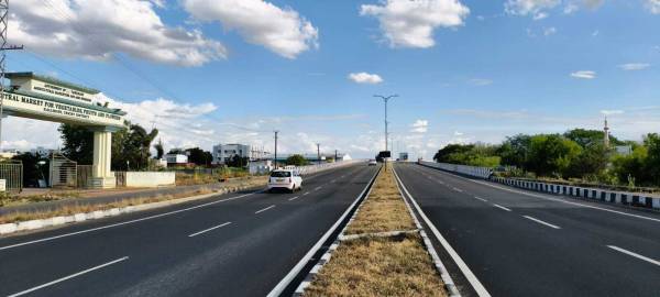  garden Internal Roads & Footpaths