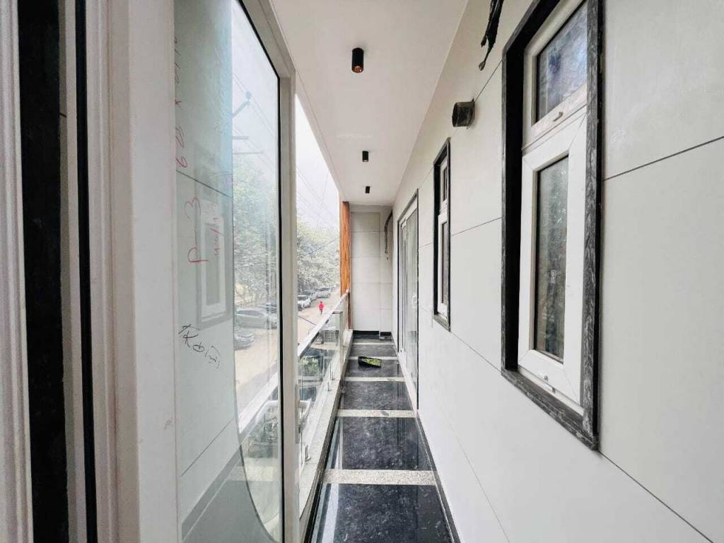 builders floors Balcony