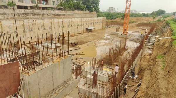  parshwa-luxuria Construction Status July-25
