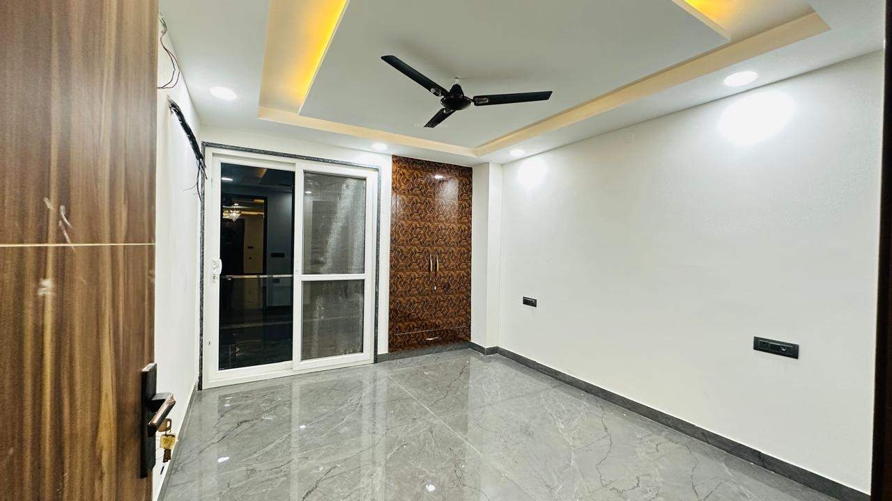 new luxurious homes Living Area