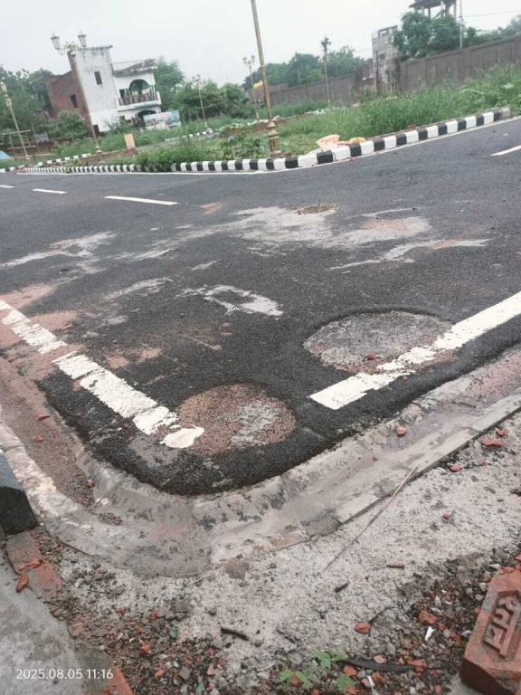  aishbagh gardens Plot