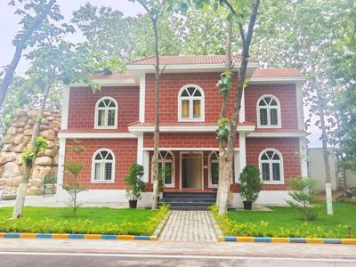  river-garden Club House