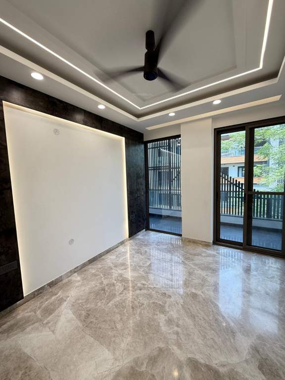  luxury floors dlf phase 2 Living Area