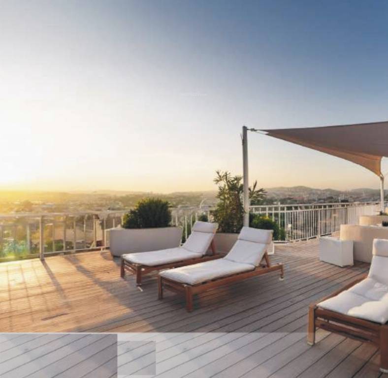  the green arc Sun Deck