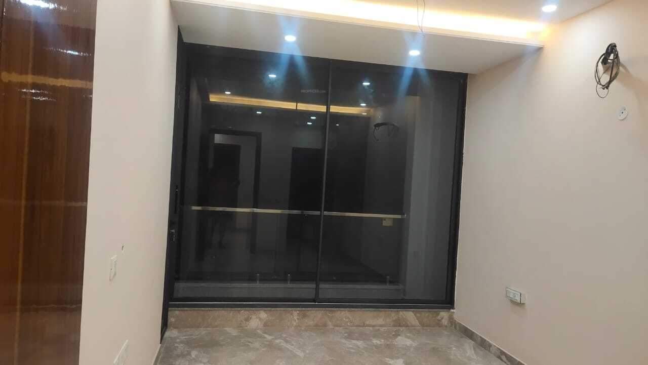  luxury floors sushant lok 2 Bedroom