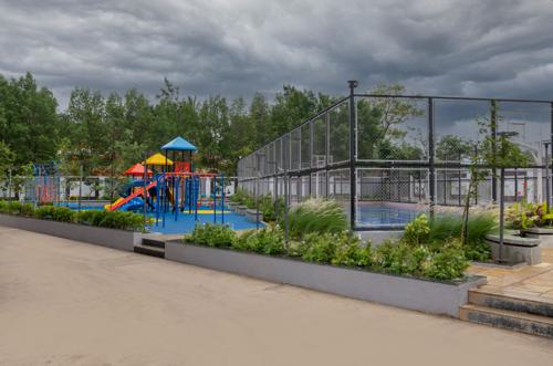  green-hive-plus-wing-a6 Children's play area