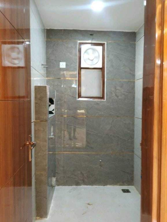  ultra luxury floors Bathroom