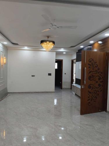  luxuries-floors Living Area