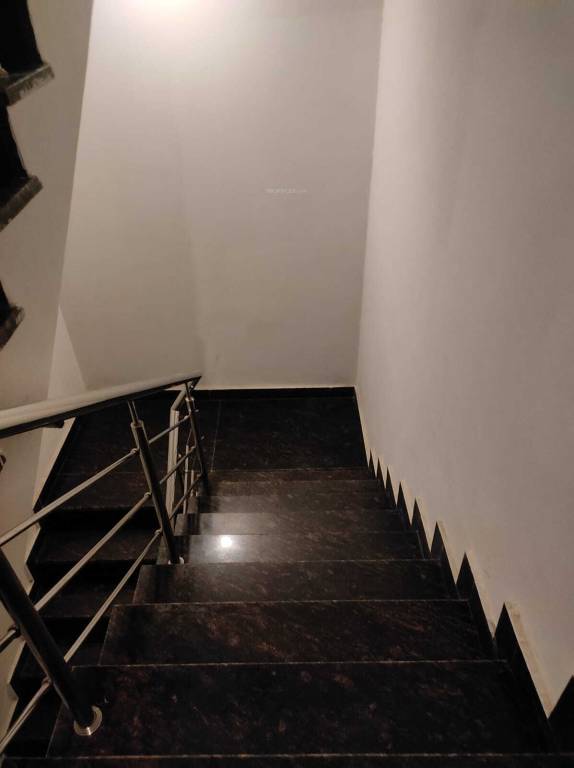 level up luxury floors Others