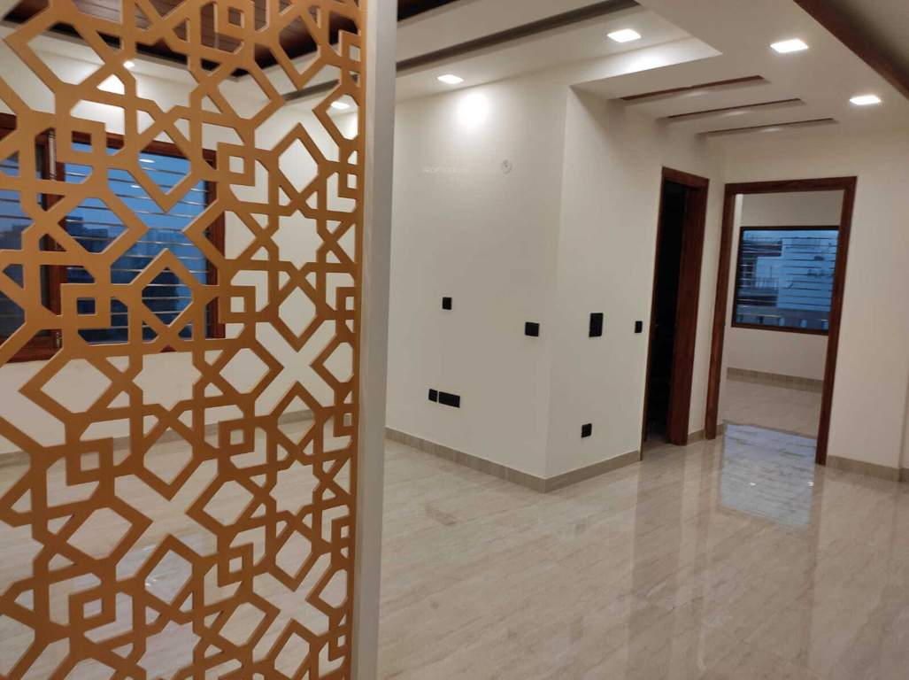 level up luxury floors Living Area