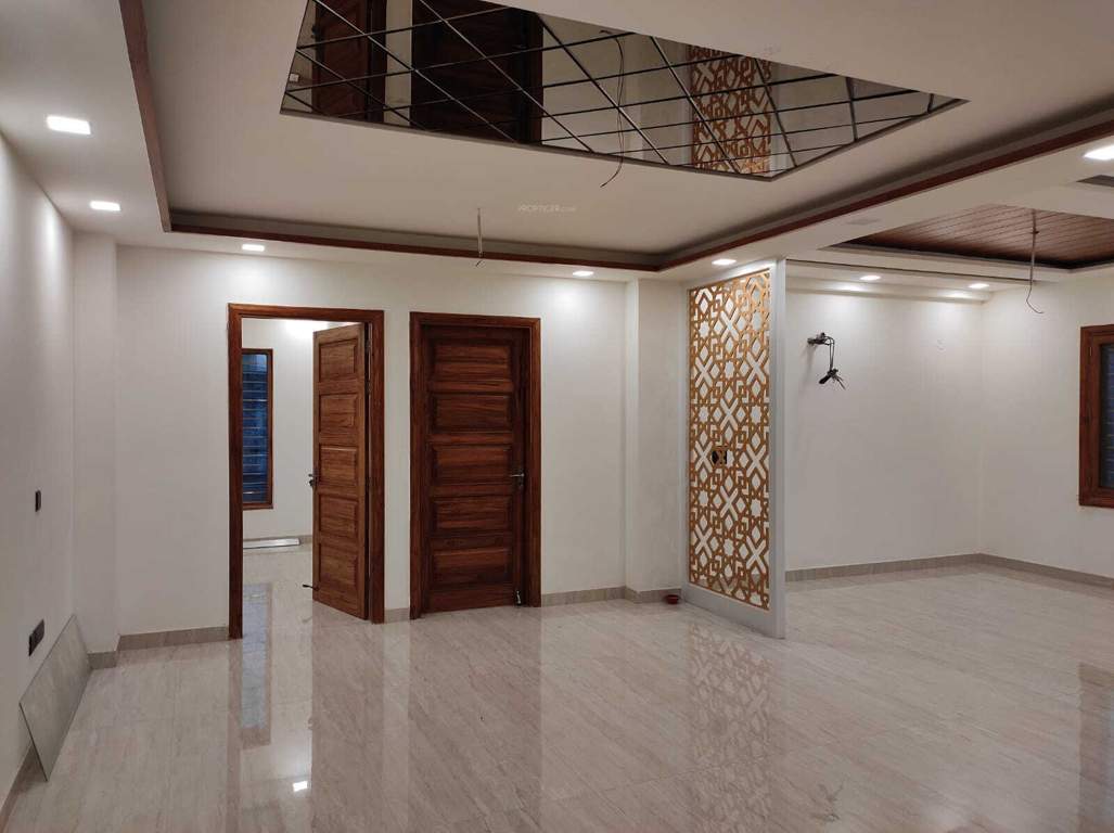 level up luxury floors Living Area