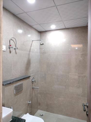 Bathroom shree-ji-affordable-homes Bathroom