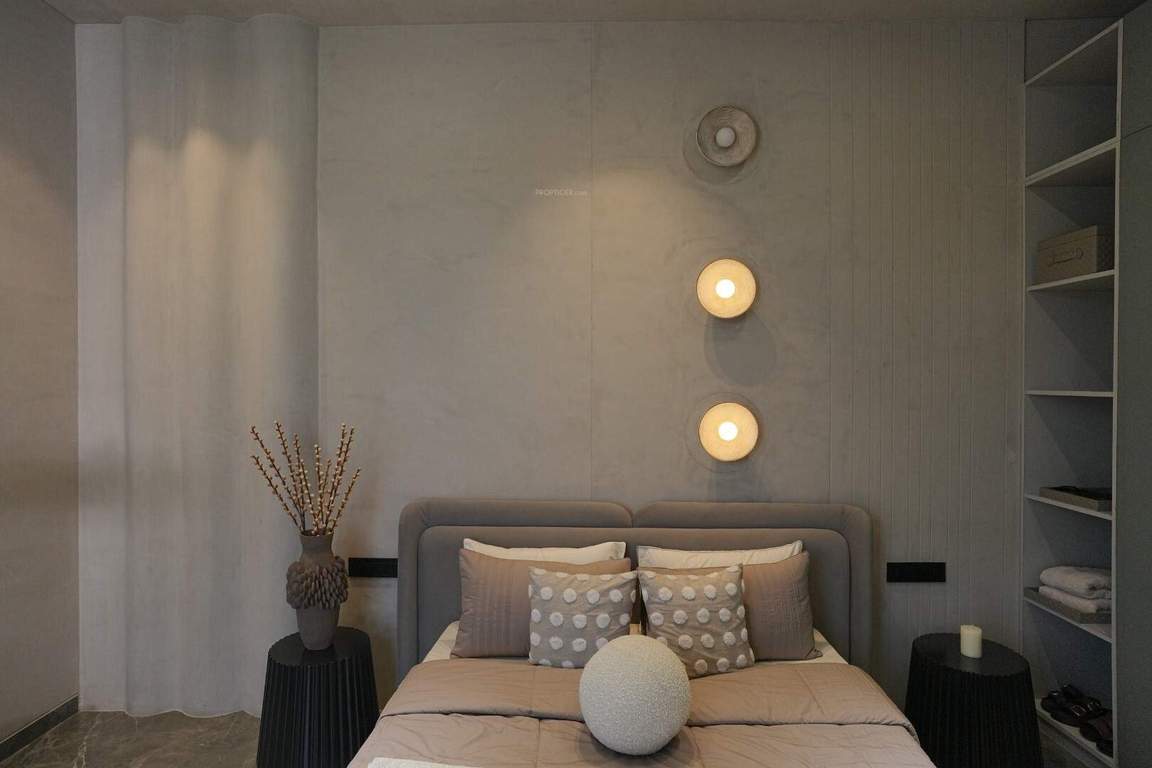  aristo amaya Bedroom