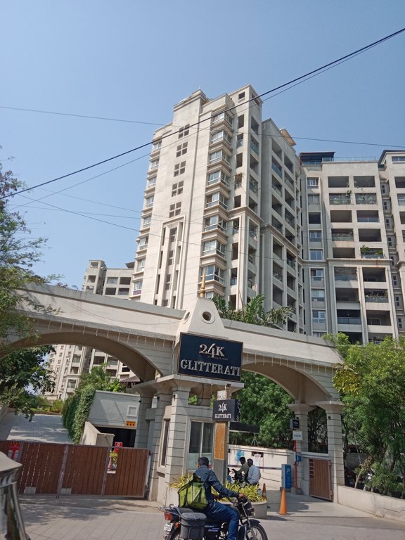 24k glitterati Elevation