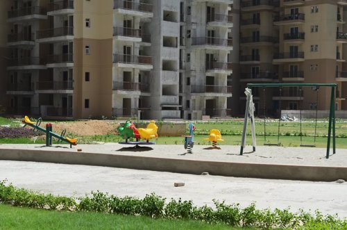  la-residentia Children's play area