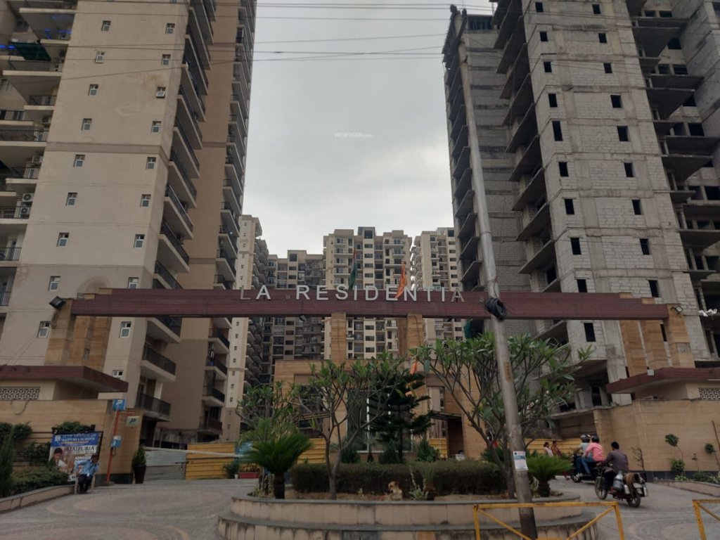  la residentia Entrance Gate Security Cabin