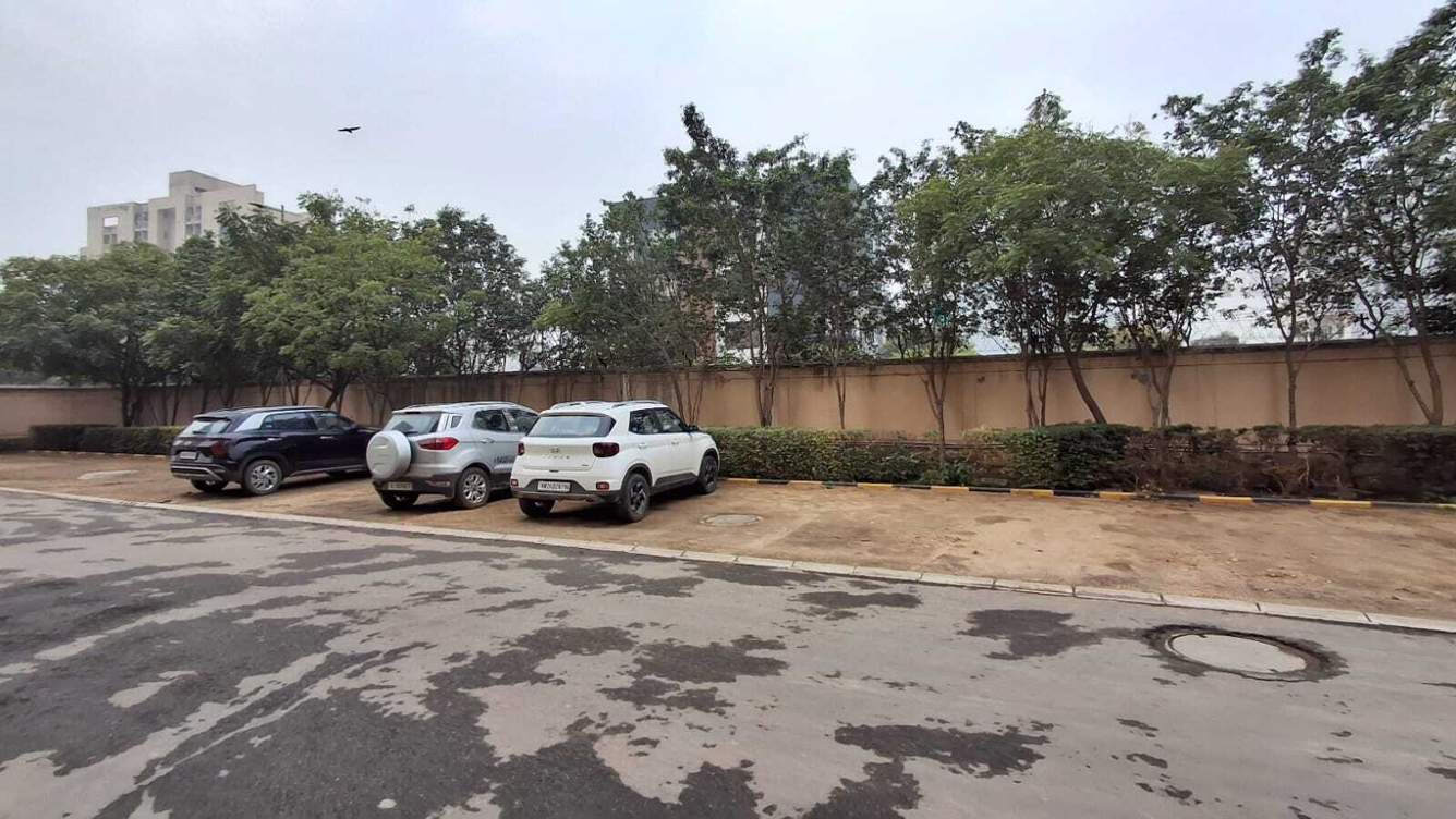  palm gardens Basketball Court