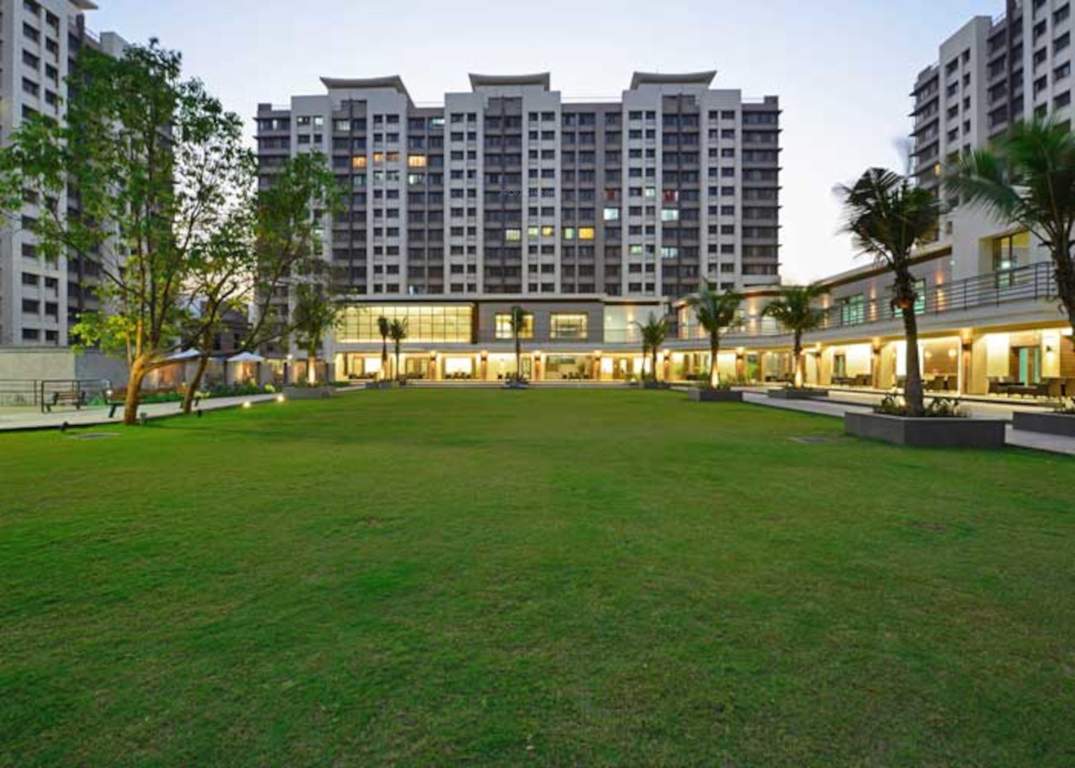  riverside Landscaped Gardens