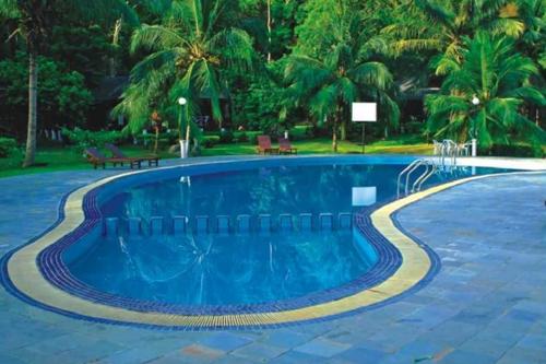 Swimming Pool heartbeat-city Swimming Pool