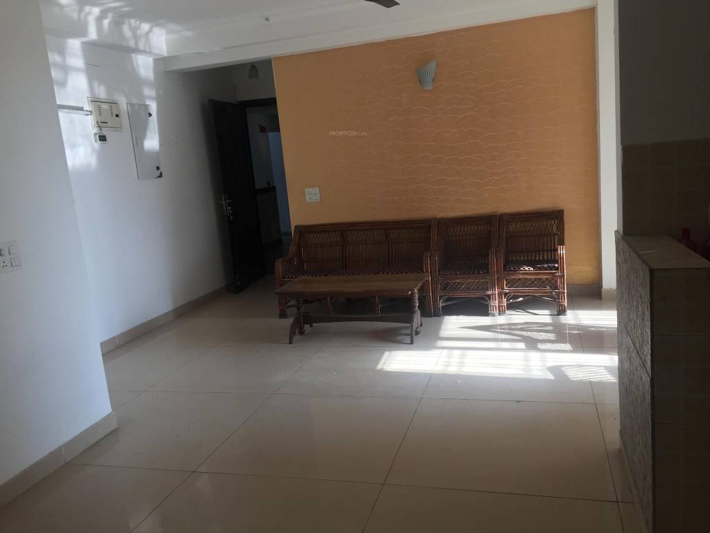  sapphire Living Area