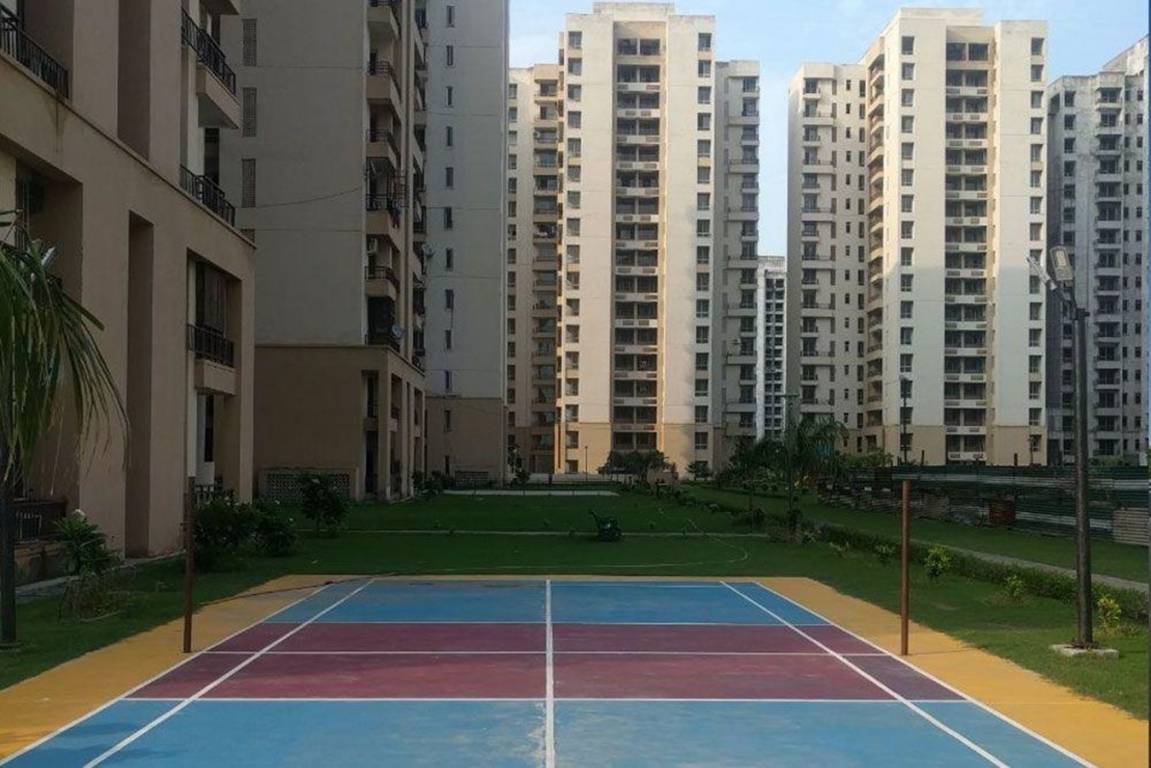 kosmos Badminton Court