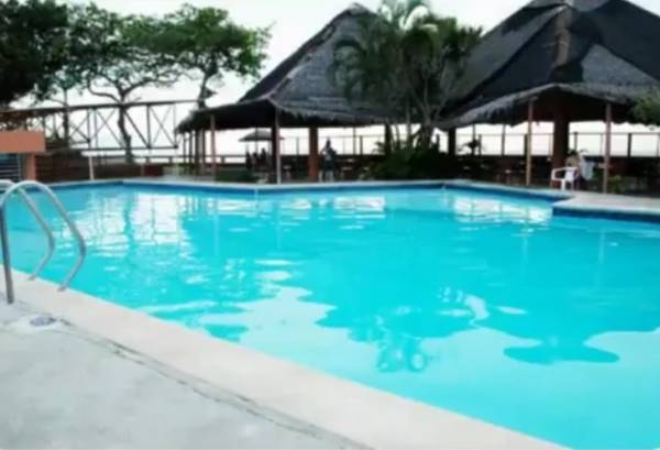 Swimming Pool krescent-homes Swimming Pool