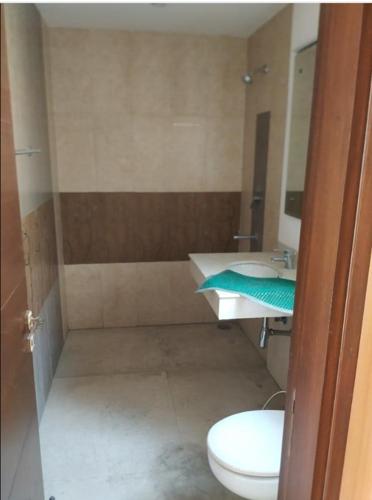 Bathroom kallisto-town-homes Bathroom