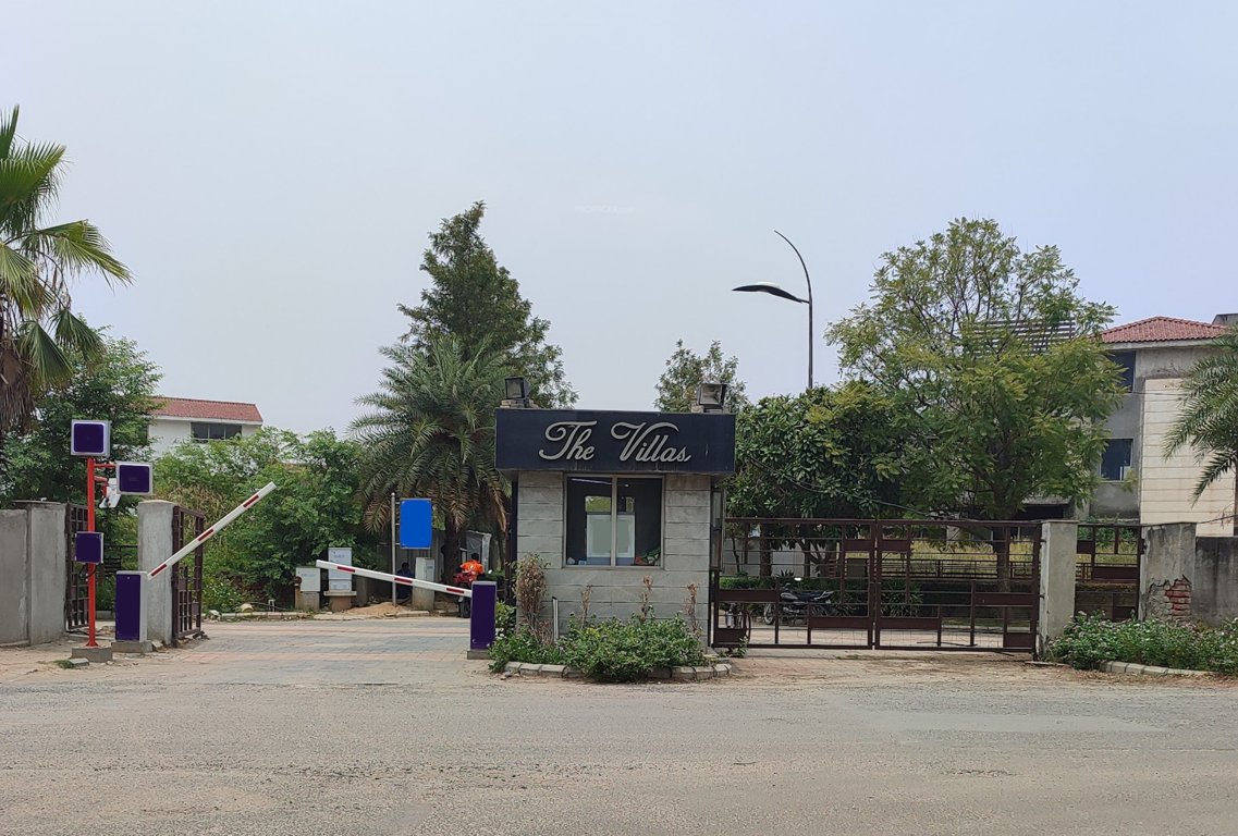  the villas Entrance Gate Security Cabin