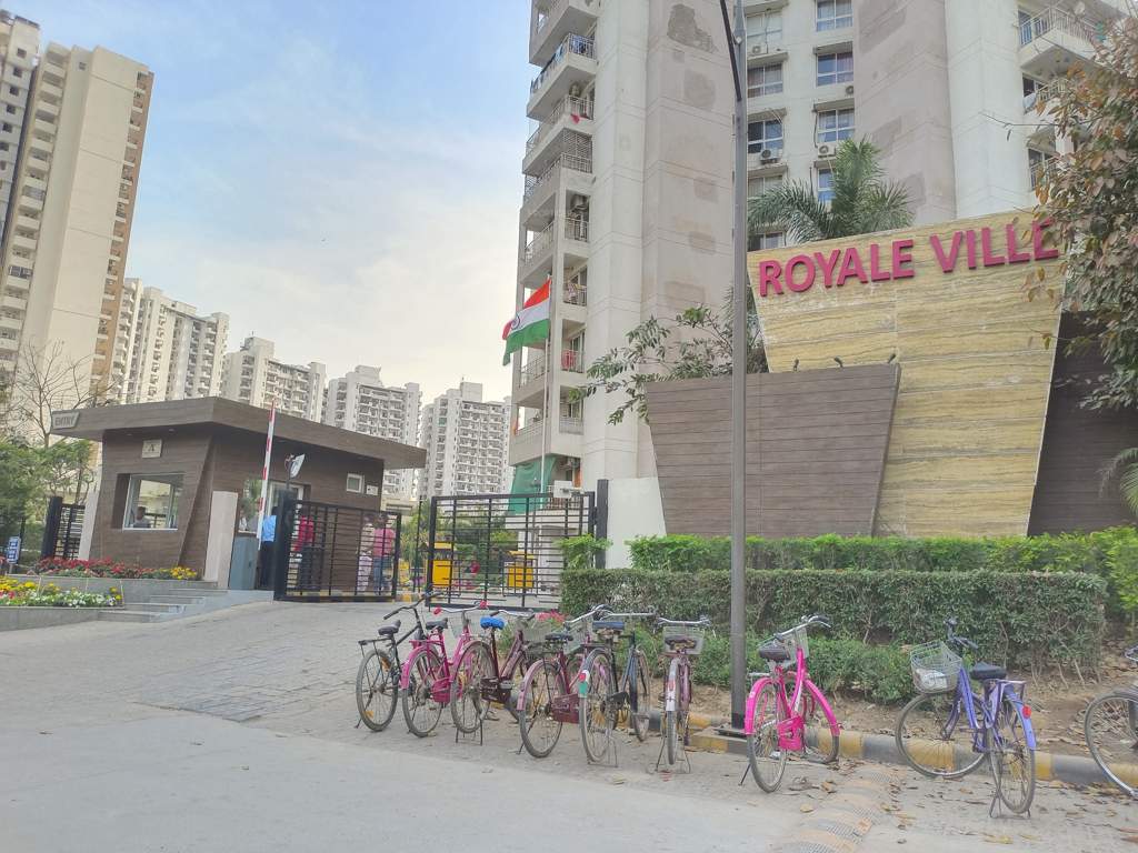 royale ville Entrance Gate Security Cabin