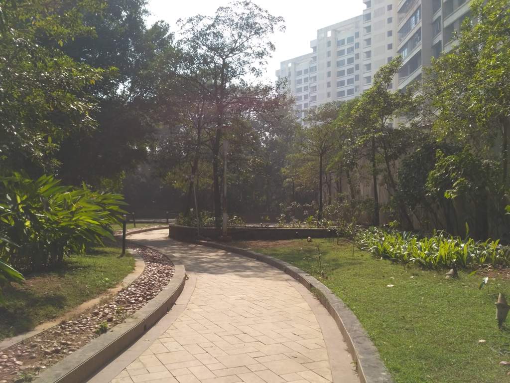  gardens ii Jogging Track