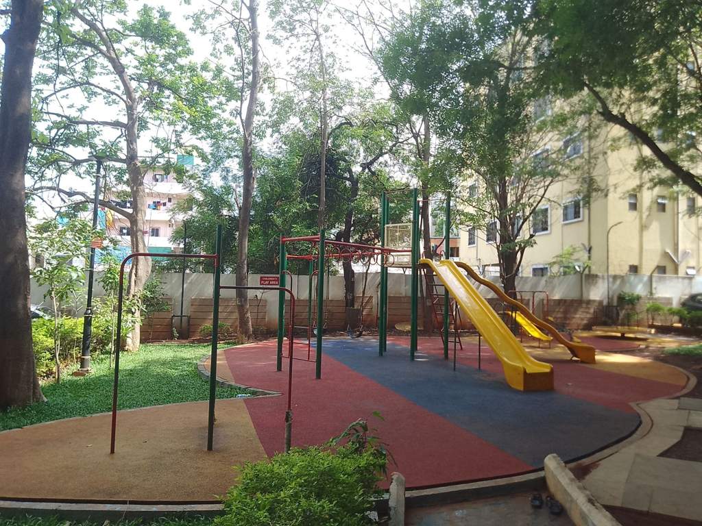  estate Children's play area