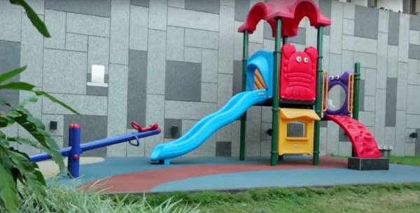 Children's play area amenities of Kalpataru Towers