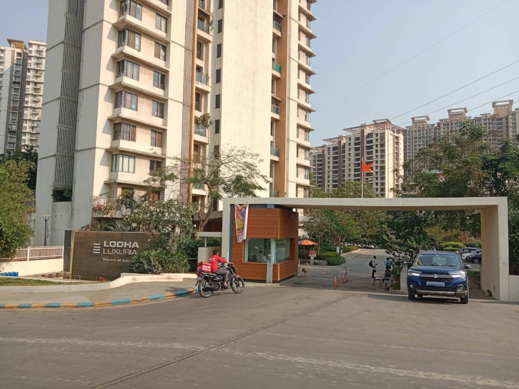 luxuria Entrance Gate Security Cabin