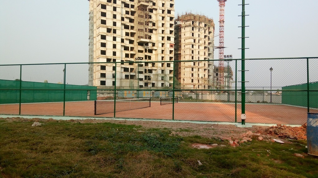 DLF New Town Heights