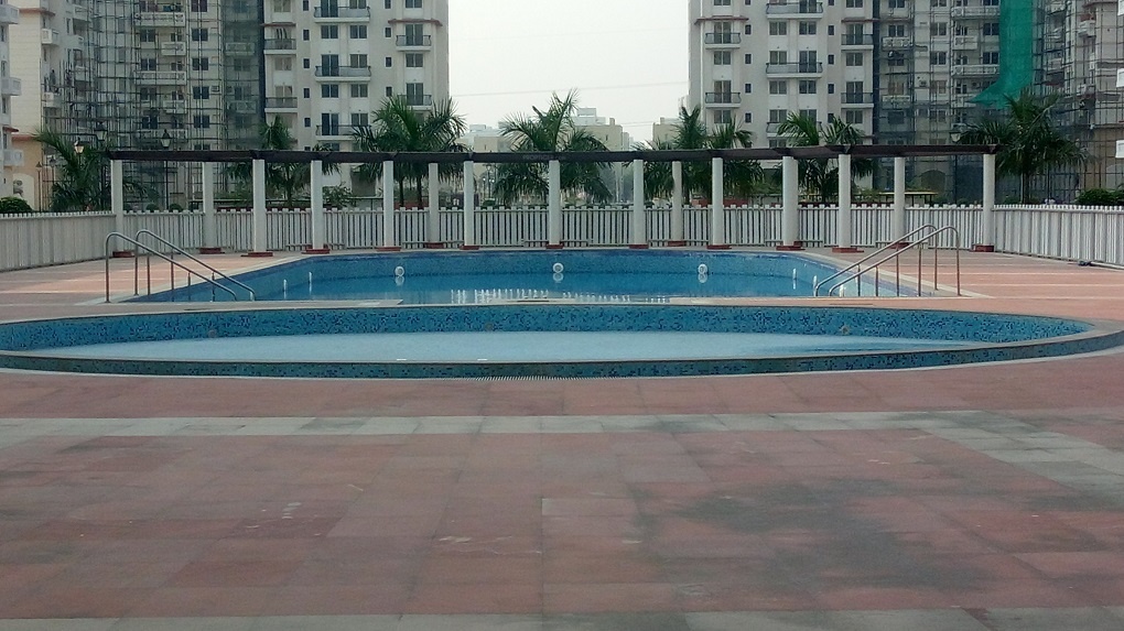 DLF New Town Heights