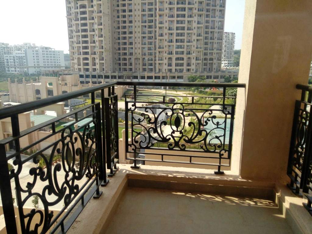 raheja vistas premiere Balcony