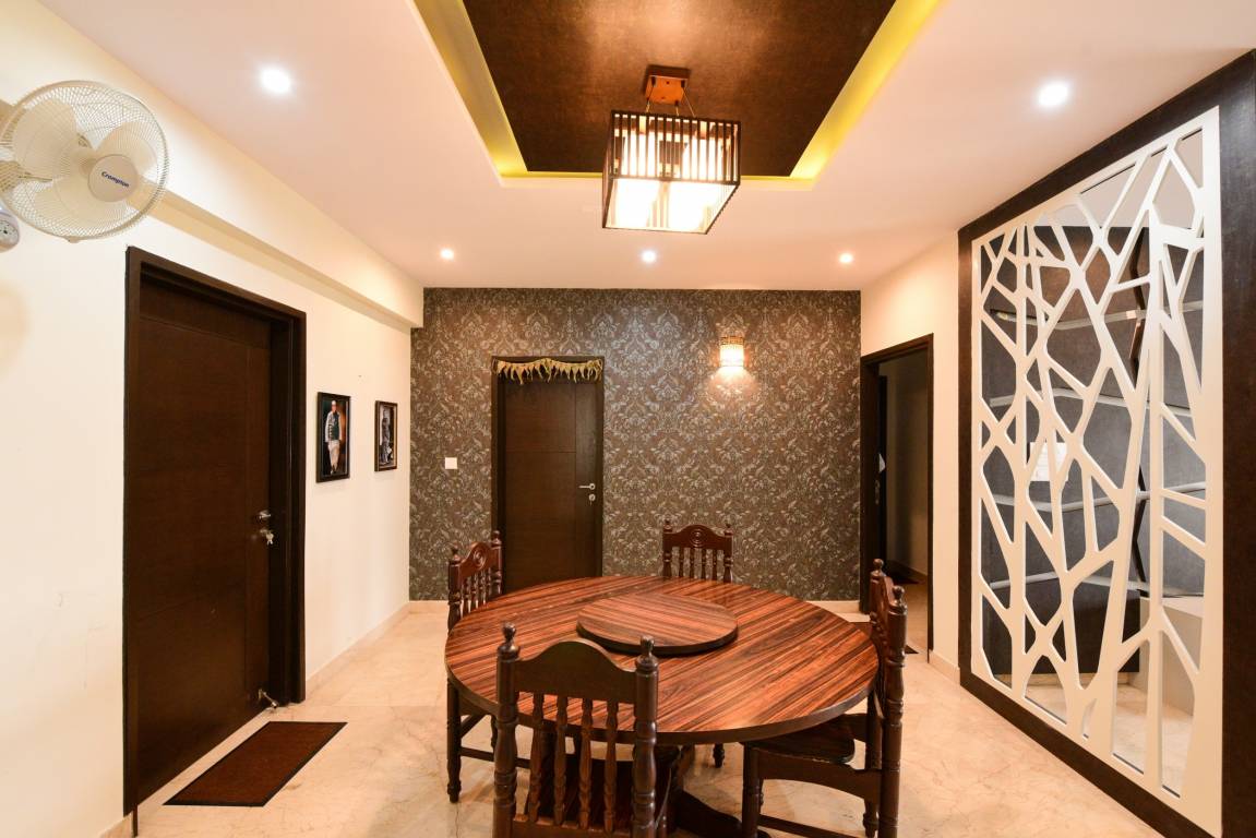 tropical tree Dining Area