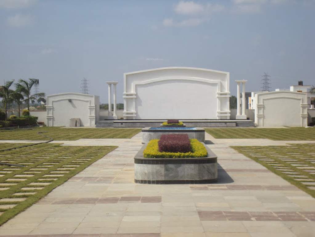  central Images for Amenities of Mahidhara Central